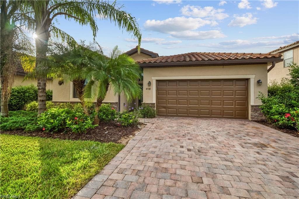 8947 Water Tupelo RD FORT MYERS, FL 33912