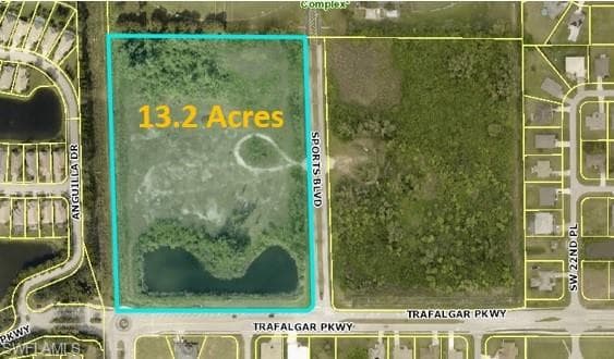 2327 Trafalgar PKY CAPE CORAL, FL 33991