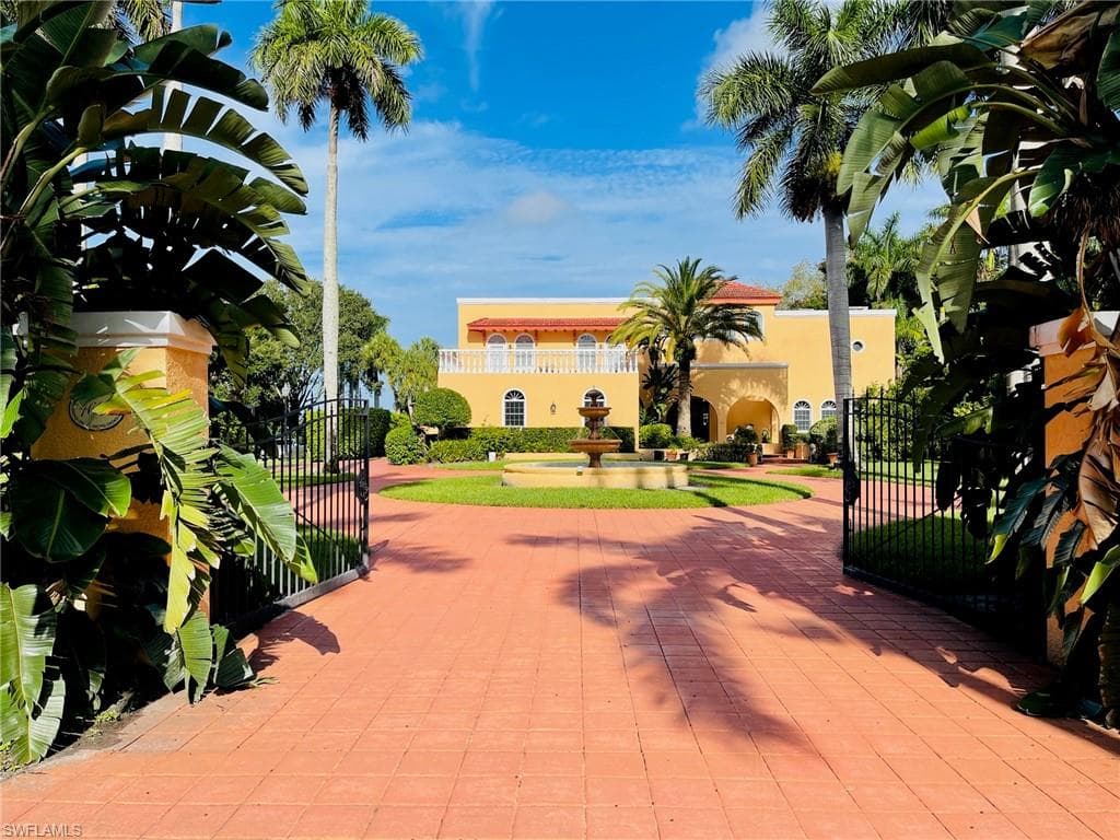 4620 Caloosa Vista RD FORT MYERS, FL 33901