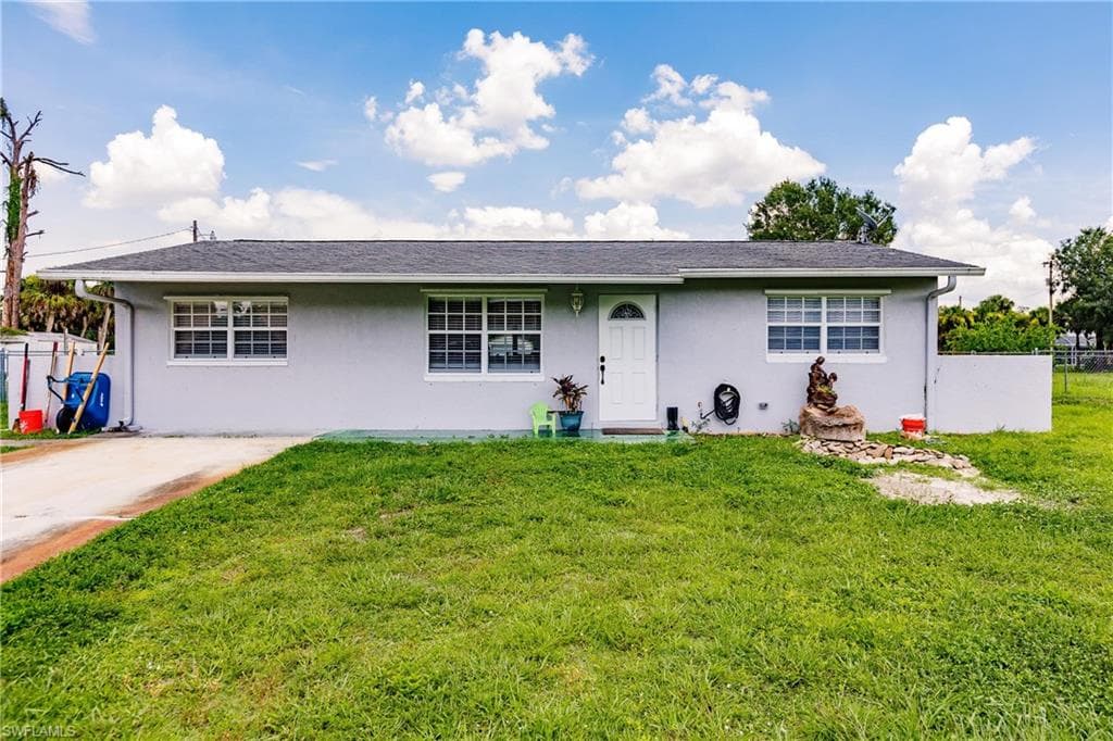 516 Sheldon AVE LEHIGH ACRES, FL 33936