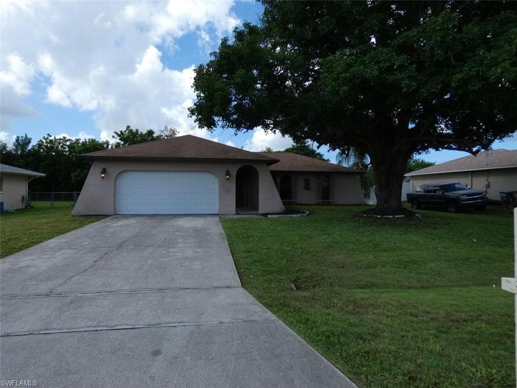 322 SE 46th LN CAPE CORAL, FL 33904