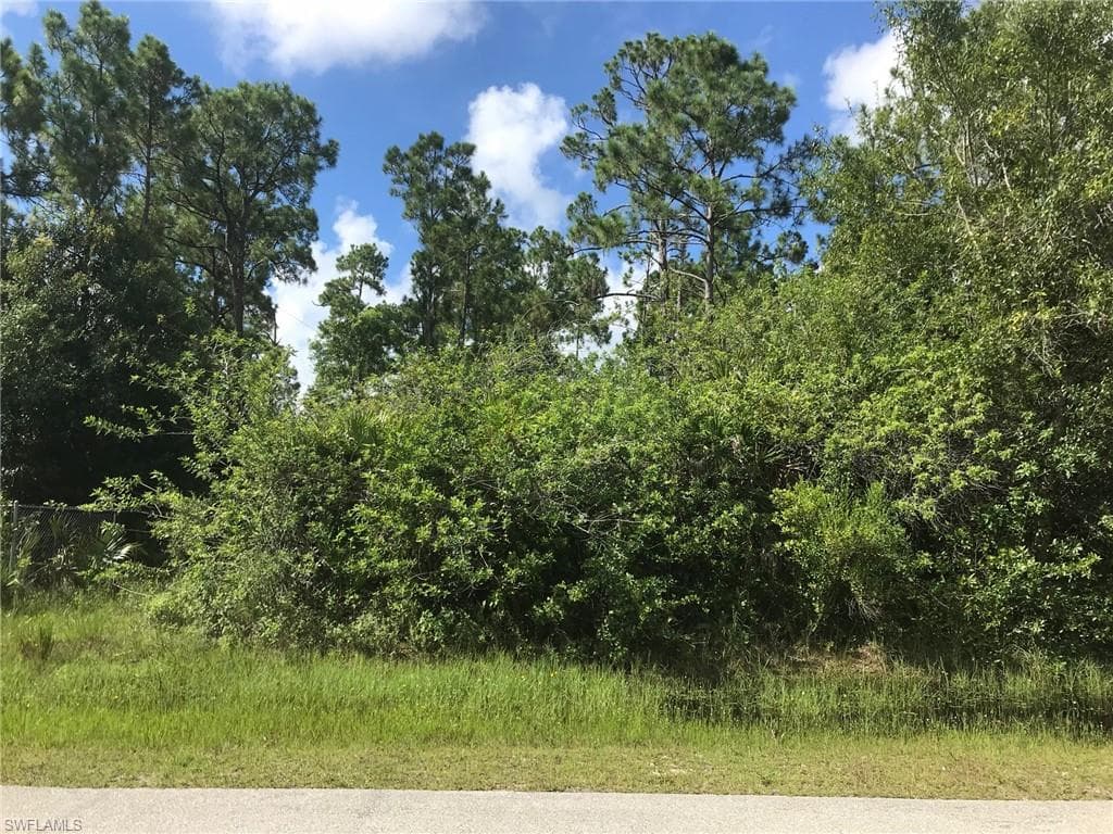 72nd AVE NE NAPLES, FL 34120