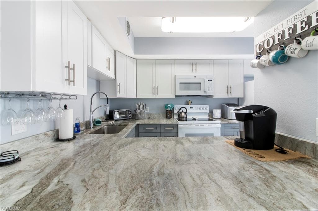 139 Clyburn WAY E E-3 MARCO ISLAND, FL 34145