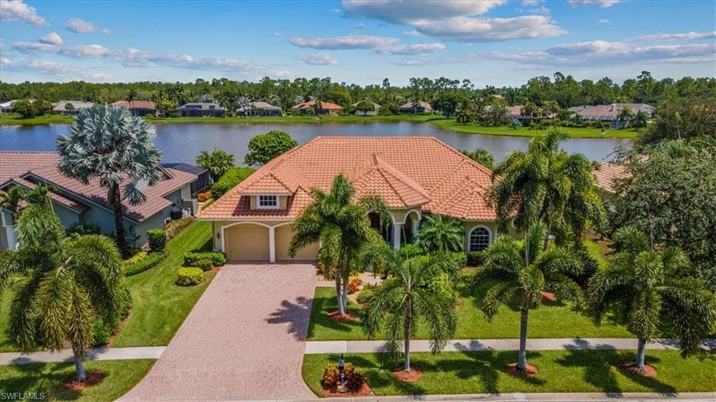 2050 Imperial CIR NAPLES, FL 34110
