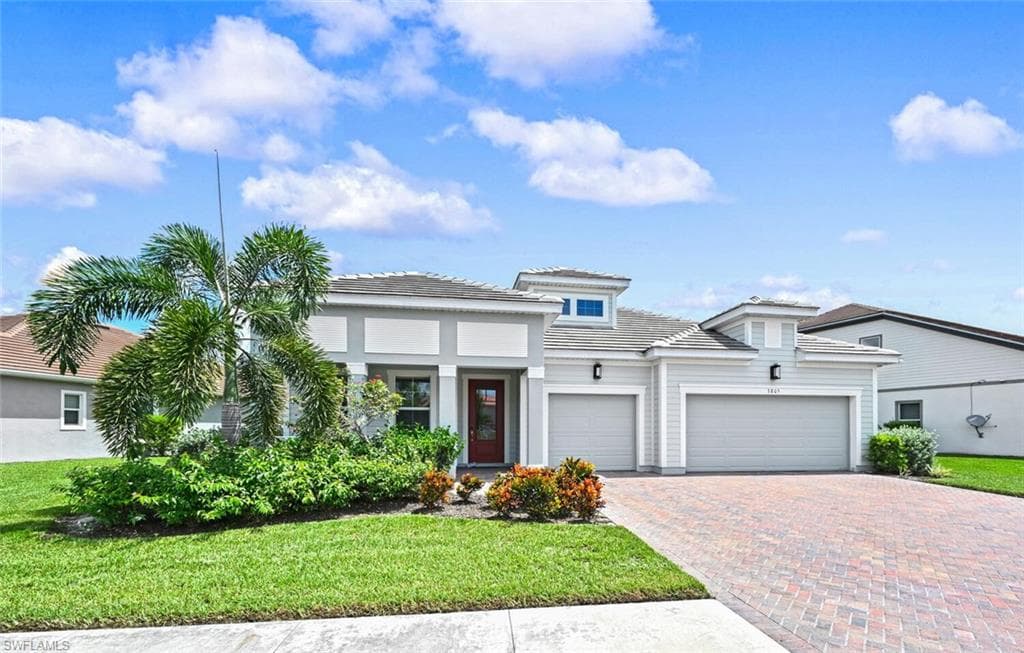 3805 HELMSMAN DR NAPLES, FL 34120