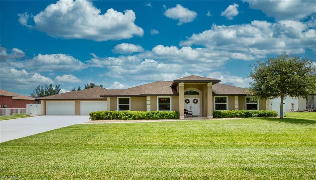 812 SW 4th AVE CAPE CORAL, FL 33991