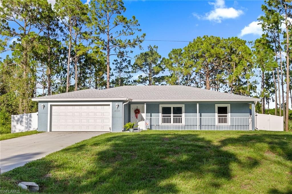 6023 S Moss CIR LABELLE, FL 33935