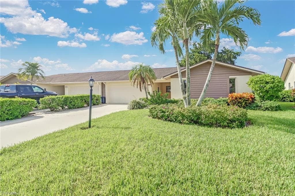 406 Glades BLVD N-6 NAPLES, FL 34112