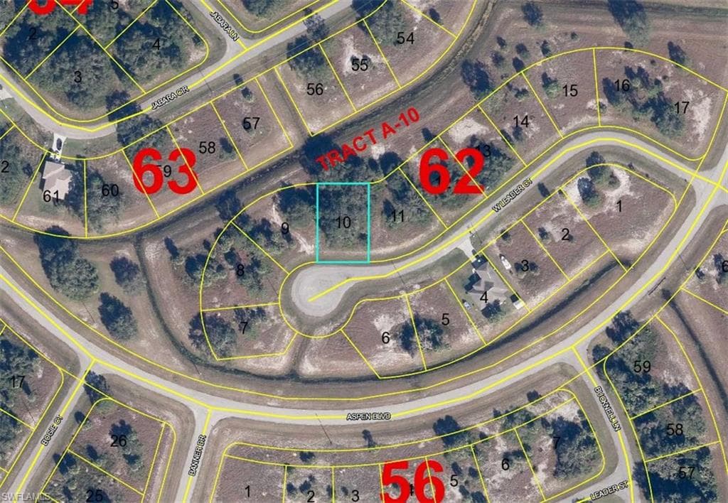 1130 W Leader CT LABELLE, FL 33935