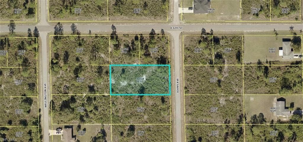 521 Johns AVE LEHIGH ACRES, FL 33972