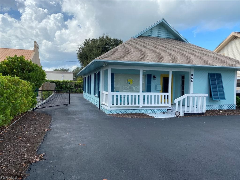 866 97th AVE N NAPLES, FL 34108
