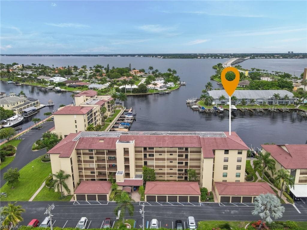 4703 SE 17th PL 101 CAPE CORAL, FL 33904