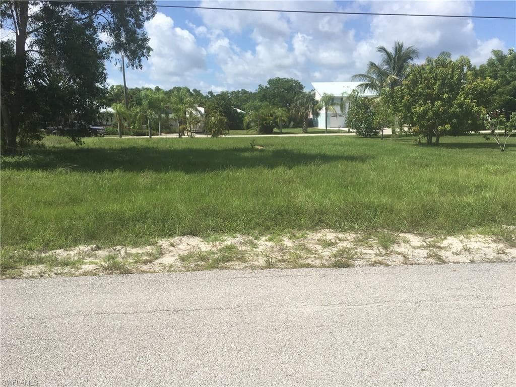 3780 Snowbird LN ST. JAMES CITY, FL 33956