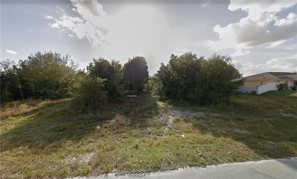2421-2423 Venice AVE N LEHIGH ACRES, FL 33971