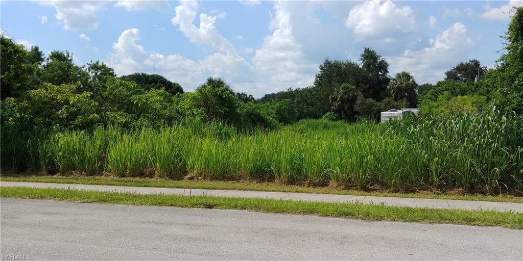23221 Avenue D ALVA, FL 33920