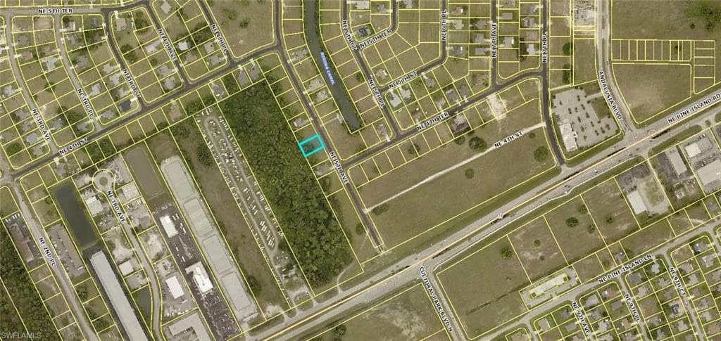 428 NE 5th AVE CAPE CORAL, FL 33909