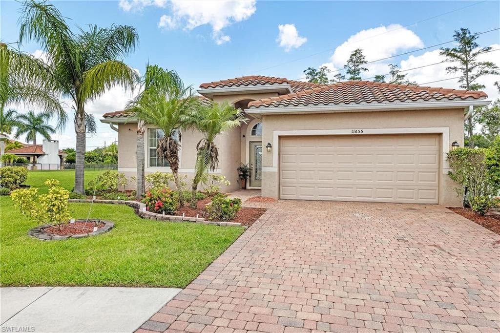 11655 Eros RD LEHIGH ACRES, FL 33971