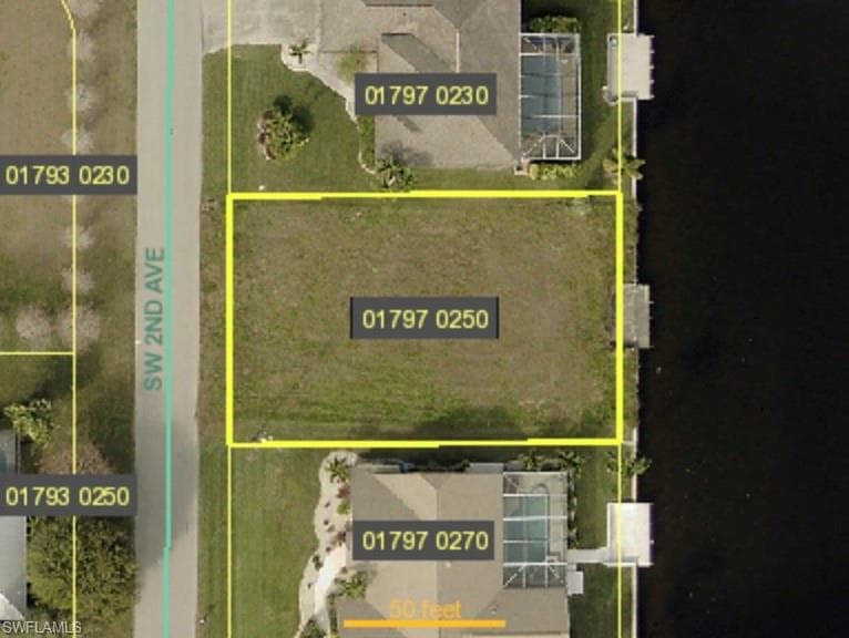 3907 SW 2nd AVE CAPE CORAL, FL 33914