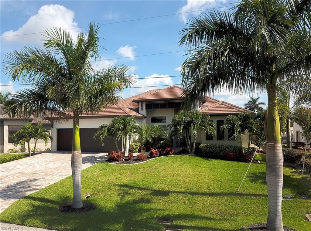 2401 SW 52nd ST CAPE CORAL, FL 33914