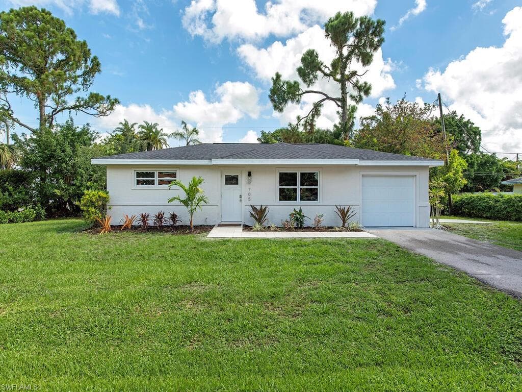 705 91st AVE N NAPLES, FL 34108