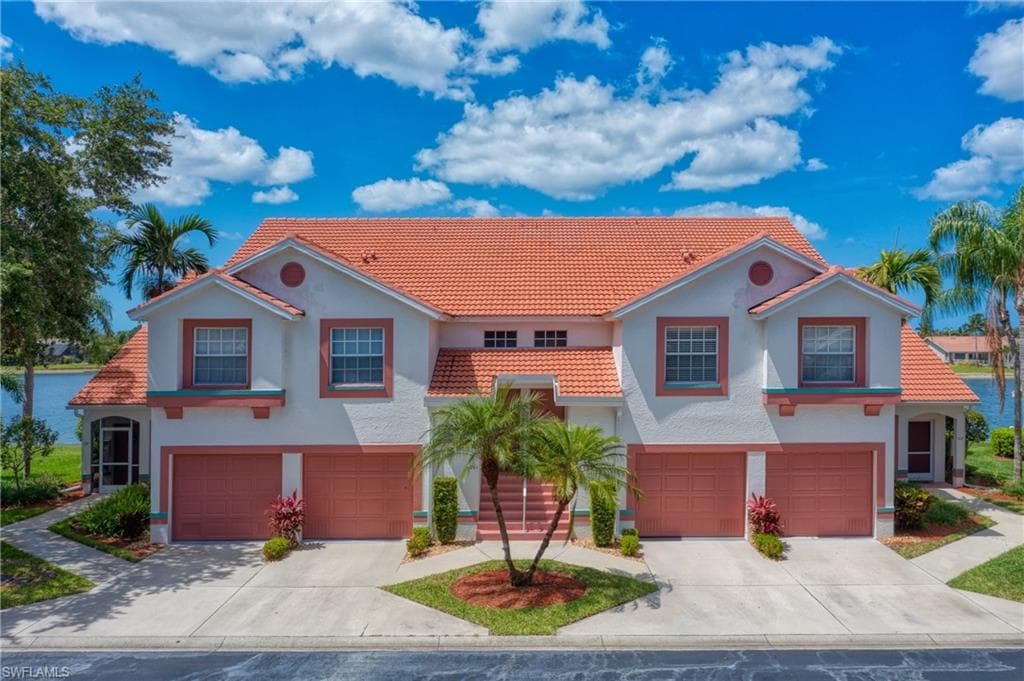 541 Windsor SQ 9-201 NAPLES, FL 34104