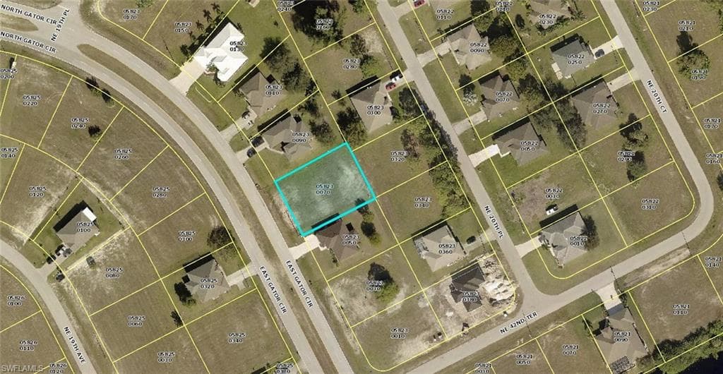 4223 E Gator CIR CAPE CORAL, FL 33909