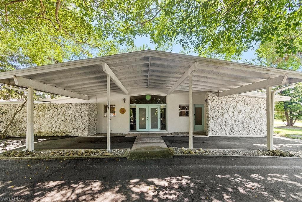 167 Burning Tree DR NAPLES, FL 34105