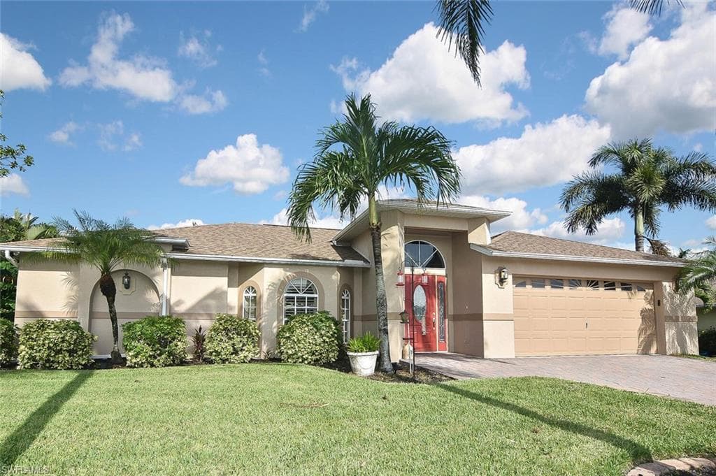 7384 Willems DR FORT MYERS, FL 33908