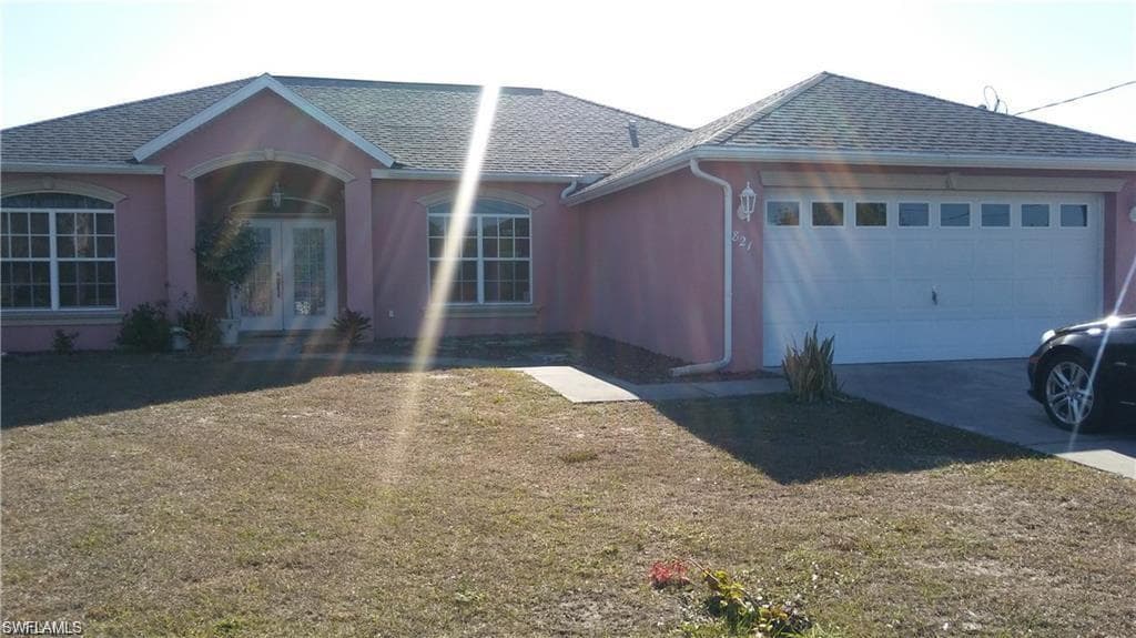 821 Woodridge CIR FORT MYERS, FL 33913