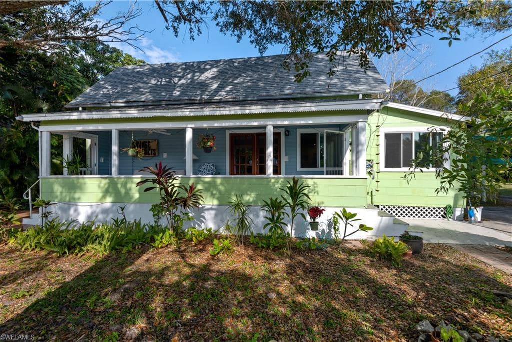 1605 Hough ST FORT MYERS, FL 33901