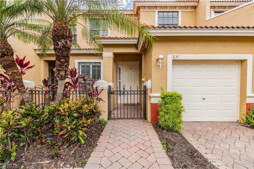 7635 Bristol CIR NAPLES, FL 34120
