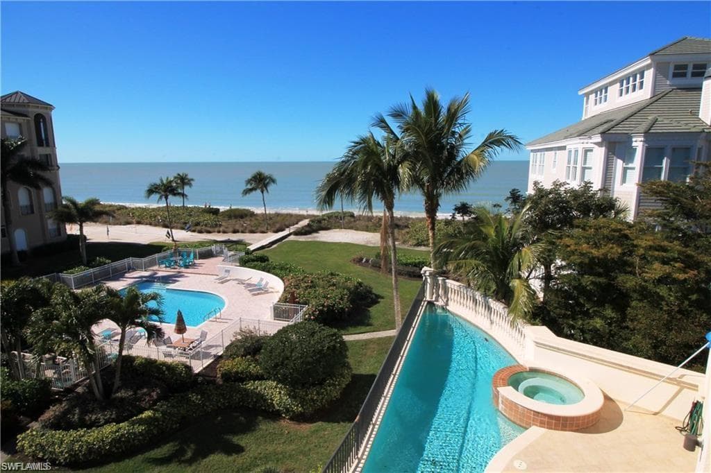 104 Felipe LN BONITA SPRINGS, FL 34134