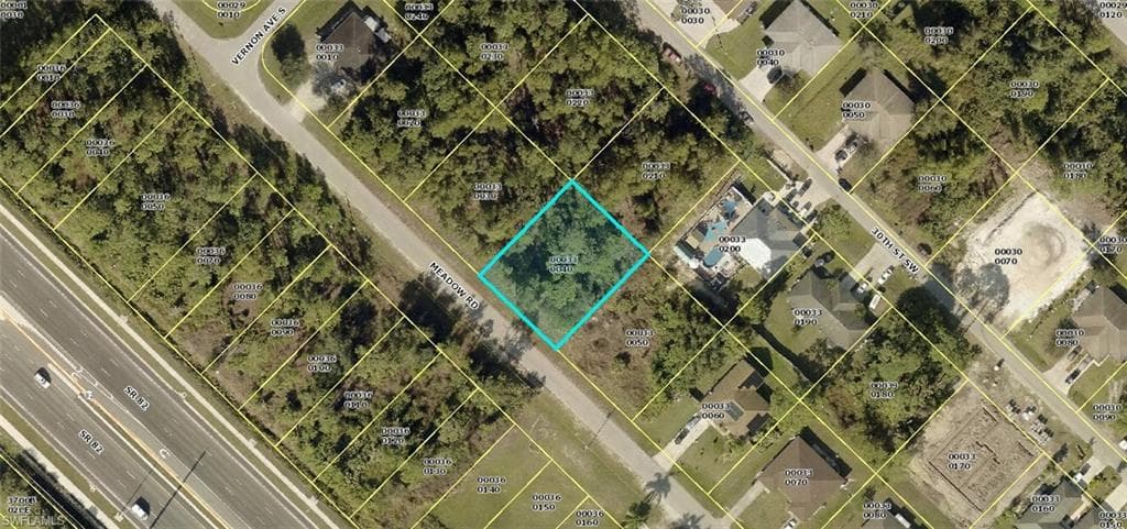 523-525 Meadow RD LEHIGH ACRES, FL 33973