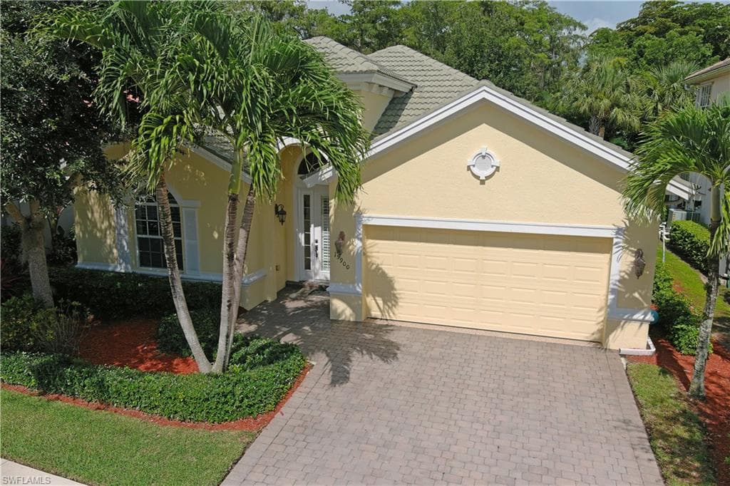 15900 Delaplata LN NAPLES, FL 34110