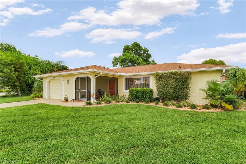 3301 Country Club BLVD CAPE CORAL, FL 33904