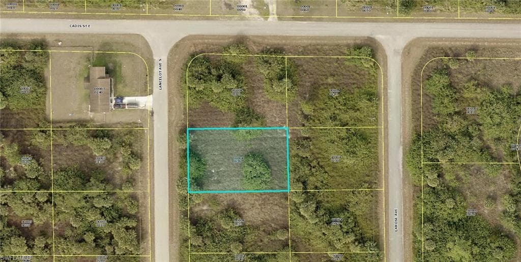 307 Lancelot AVE LEHIGH ACRES, FL 33974