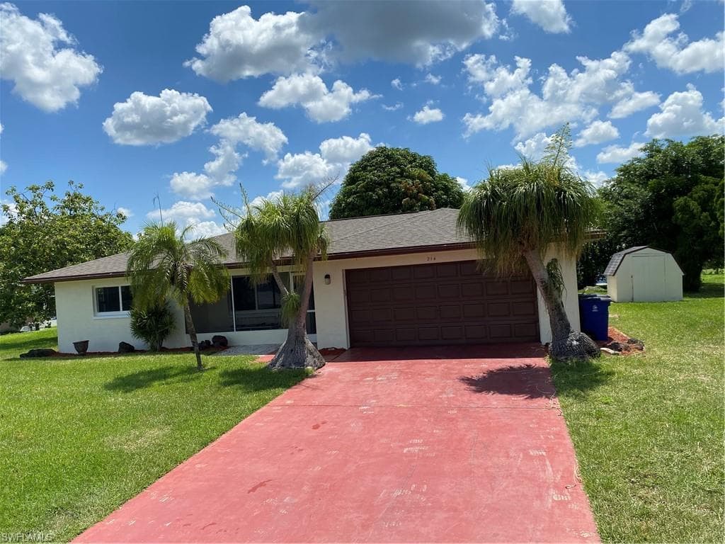 214 Daleview AVE LEHIGH ACRES, FL 33936