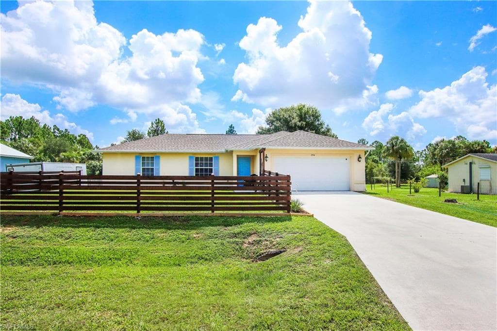 2314 Louis AVE ALVA, FL 33920