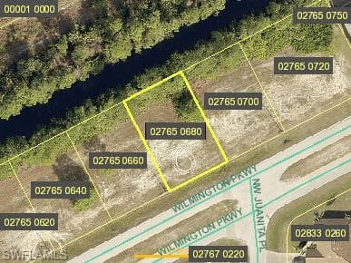 23 Wilmington PKY CAPE CORAL, FL 33993