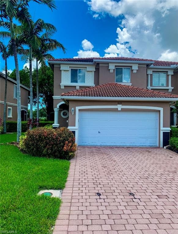 9829 Roundstone CIR FORT MYERS, FL 33967