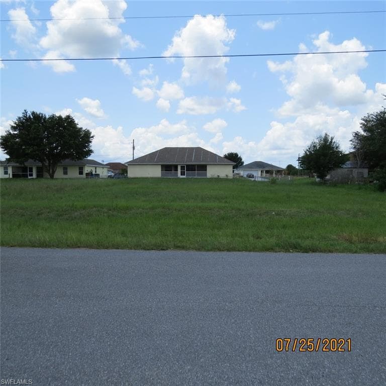 1021 Carl AVE LEHIGH ACRES, FL 33971