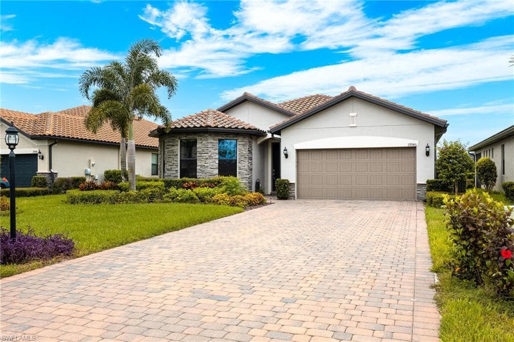19945 Beverly Park RD ESTERO, FL 33928