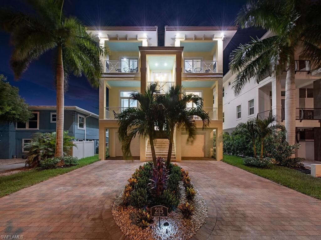215 Palermo CIR FORT MYERS BEACH, FL 33931