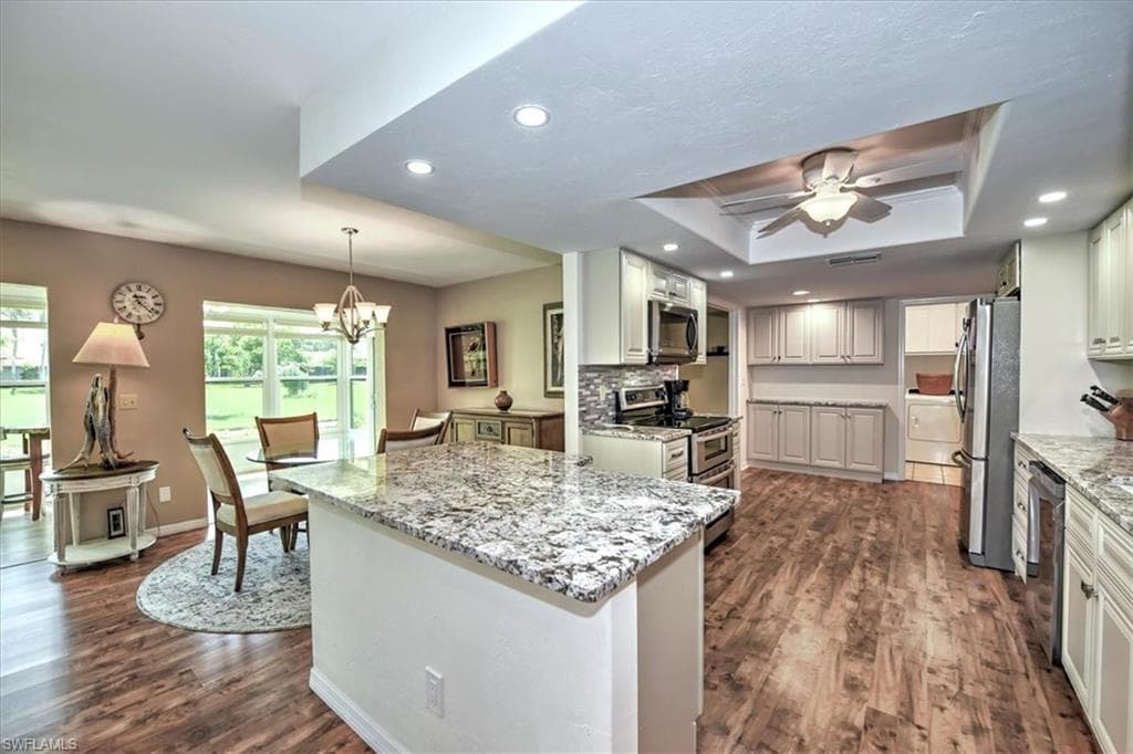 5664 Arvine CIR FORT MYERS, FL 33919