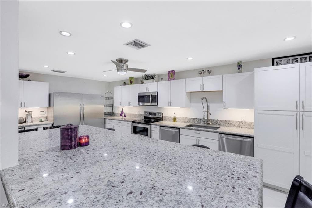 5970 Golden Oaks LN NAPLES, FL 34119