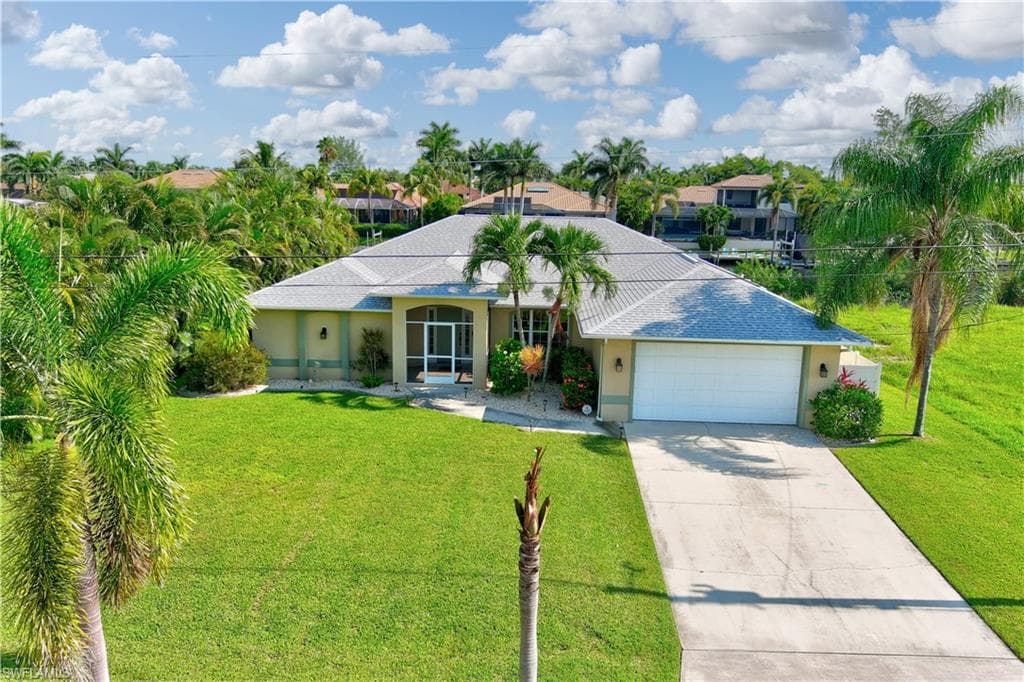 2207 SW 52nd ST CAPE CORAL, FL 33914
