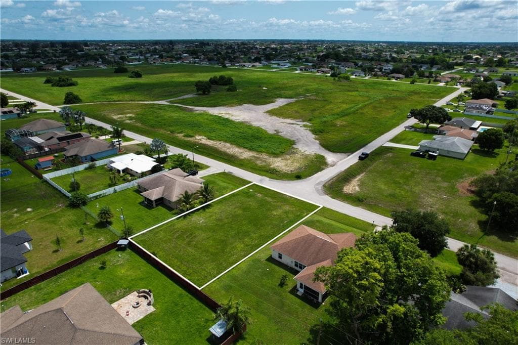 1030 NE 3rd AVE CAPE CORAL, FL 33909