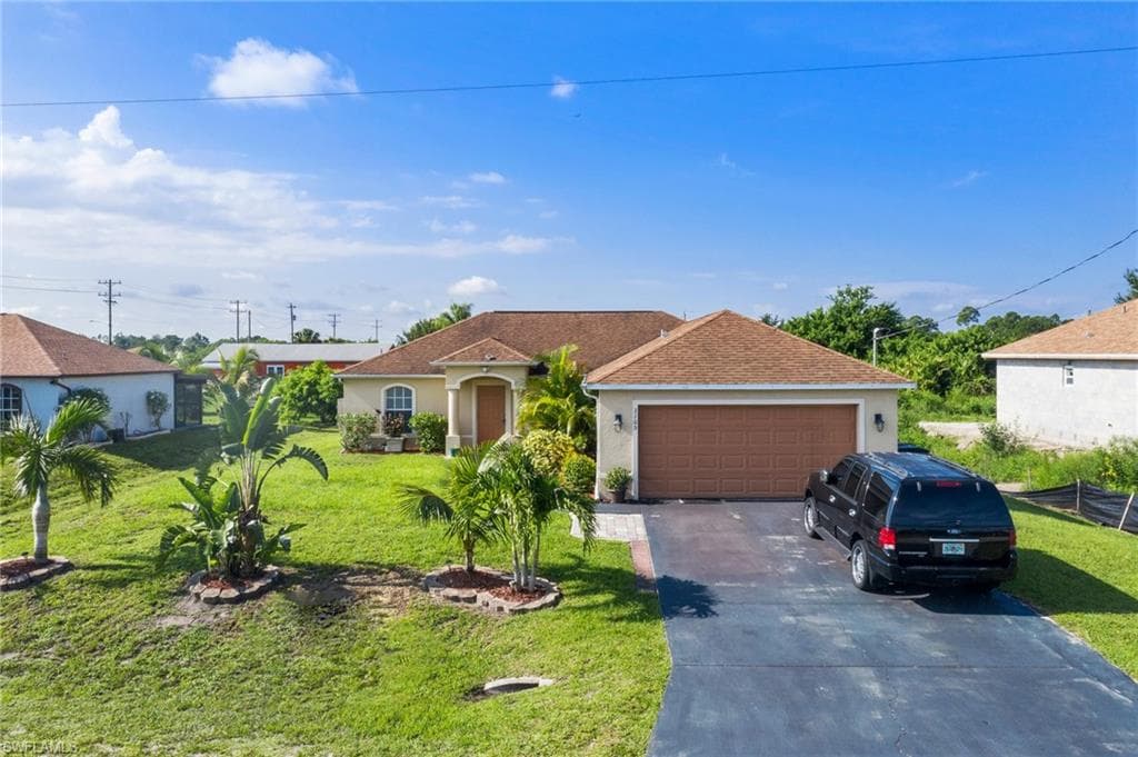3105 25th ST SW LEHIGH ACRES, FL 33976