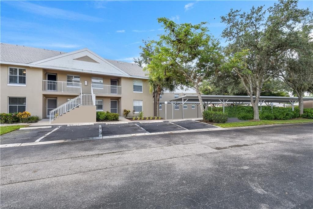 186 Pebble Shores DR 103 NAPLES, FL 34110