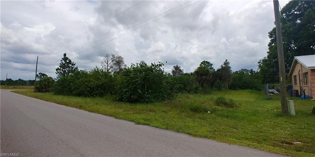 1120 Edgewood ST E LEHIGH ACRES, FL 33974